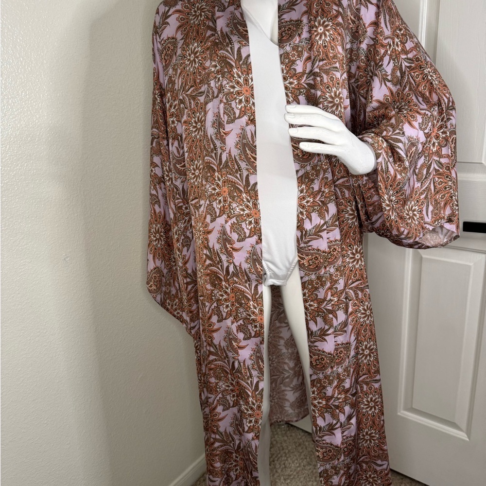 Rue de Seine Floral Kimono Robe One Size.  H16